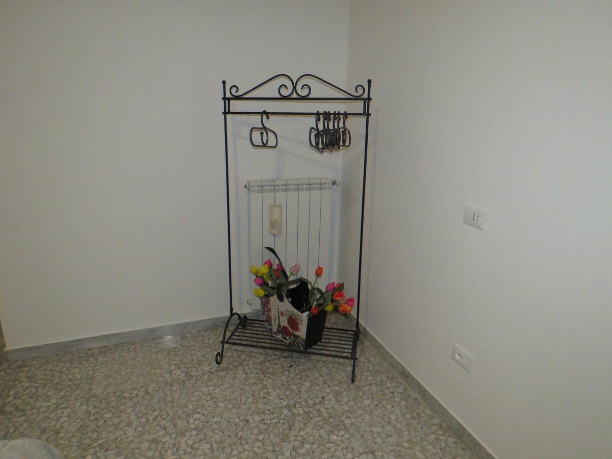 B & B Leti Battipaglia Buitenkant foto