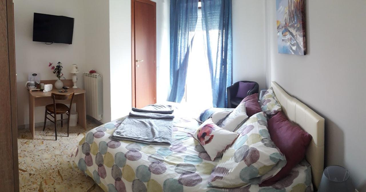 B & B Leti Battipaglia Buitenkant foto